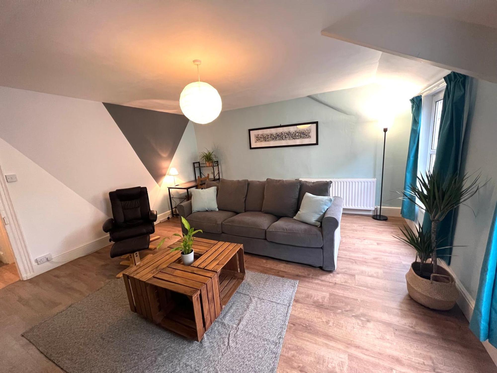 A Spacious 2 Bed Flat In Kingsbridge Town ภายนอก รูปภาพ