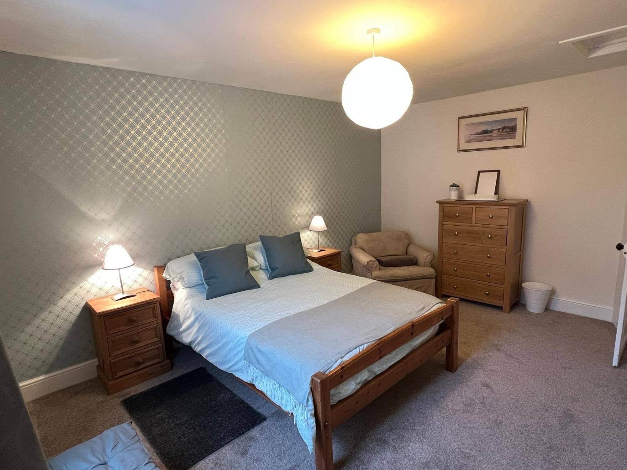 A Spacious 2 Bed Flat In Kingsbridge Town ภายนอก รูปภาพ